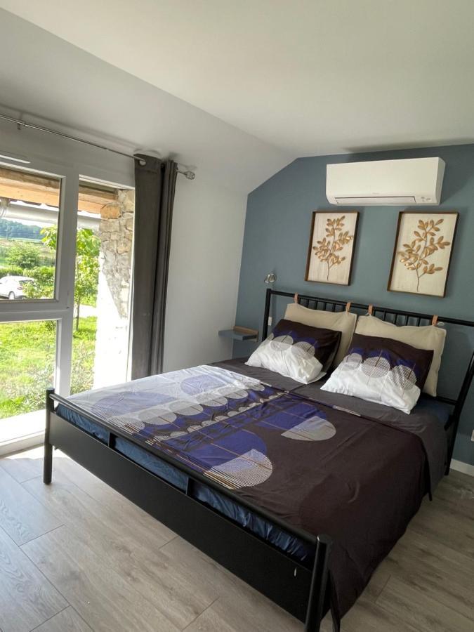 Domaine Ravy-Lilas Saint-Symphorien-sur-Saone Exterior photo